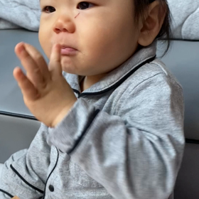 1歳坊ちゃんと鼻くその画像