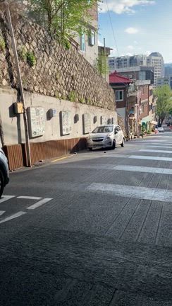 【韓国現地レポ】梨花洞壁画村で見つけた、物販ビジネスのヒントの記事動画