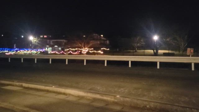 モツ焼き 公園  公民館の火事の記事動画