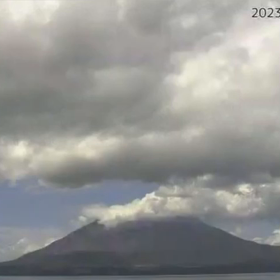 桜島で2500mの爆発の画像