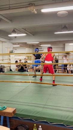 右ストレートが火を吹いた！の記事動画