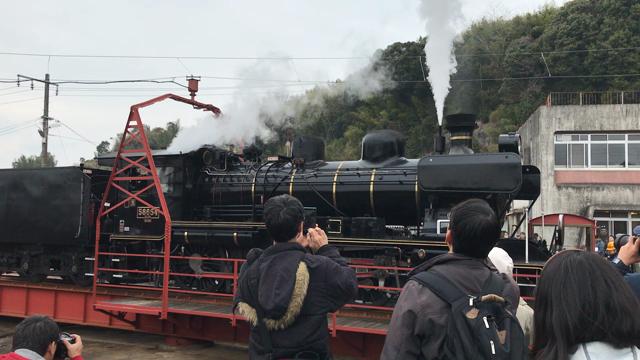 人吉機関車庫の、お披露目式！！の記事動画