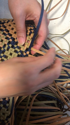 石畳編み、一目だけ編むところを動画撮ってみました。参考になる？の記事動画