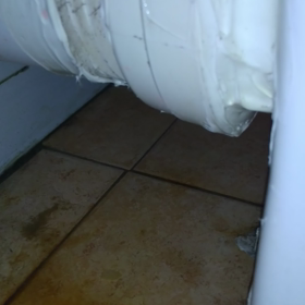 トイレの漏水の画像