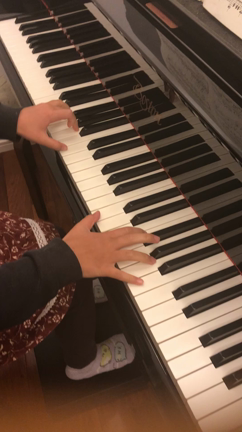 【動画】小２ちゃんチェルニー100番の21番と小犬のワルツの記事動画