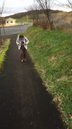 首下がり症候群という難病と診断されてからの軌跡の記事動画