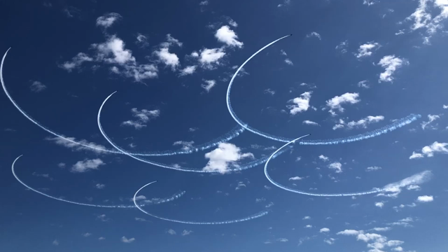 ブルーインパルスが描くハート♡の記事動画