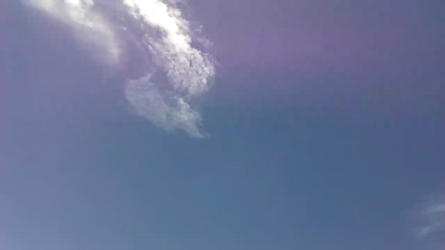 眩しそうに喋る春野の記事動画