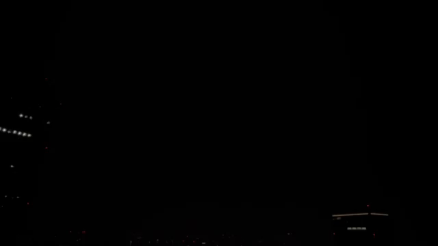 雷が凄いを通り越して綺麗に見えてきた夜の記事動画