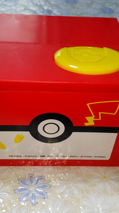 赤色の小包の記事動画