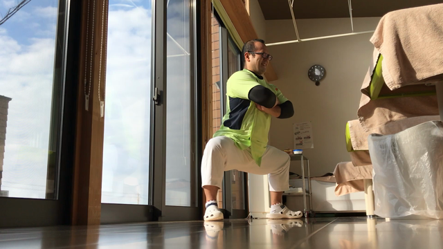 身体が硬い人はコレをやろう！の記事動画