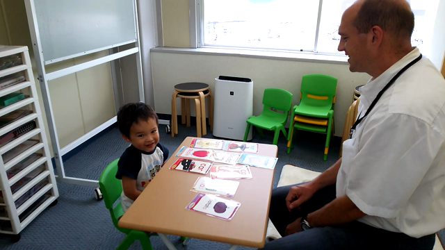 【勇気づけ】子供は言ってる事よりやってる事から学ぶの記事動画