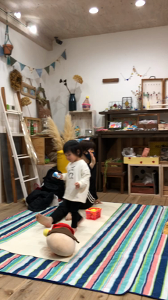 子連れokヨガ　ママヨガ　忠岡教室の記事動画