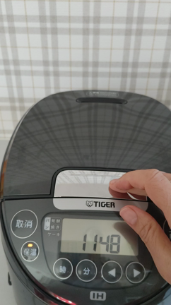 ラッパ隊が騷しい夜の記事動画