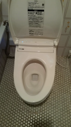 【枚方市】最高峰のトイレと手洗いカウンターを一日で仕上げるの記事動画