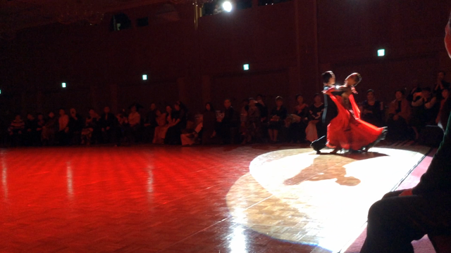 情熱のタンゴの記事動画