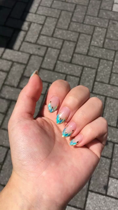 スタッフマイネイルの記事動画