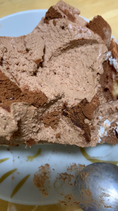 閲覧注意！虫さん混入。ケーキ屋さんのひどい対応の記事動画