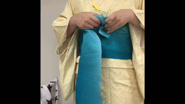 めちゃくちゃ簡単 3本仮紐使わない ふわふわ結びの記事動画