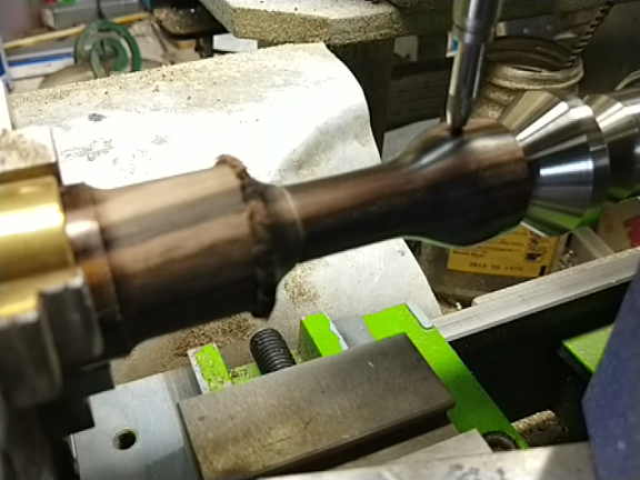 バリアルウッドノブの記事動画