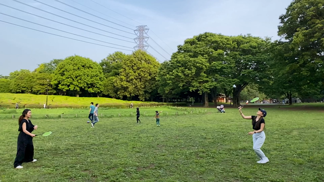 【GARNIER】ガルニエ大丸東京店　バトミントン♡の記事動画