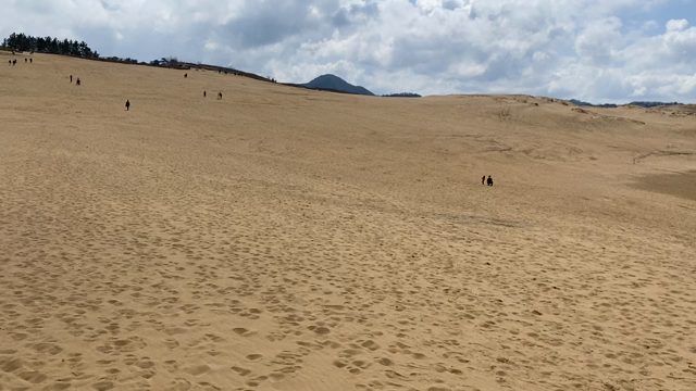 小天橋海水浴場の綺麗な砂浜は地元の方の努力の賜物なのですの記事動画