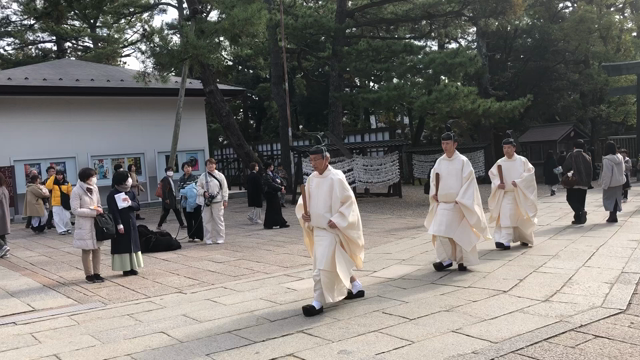 予約状況と出雲大社へお参り、その2・・・の巻の記事動画