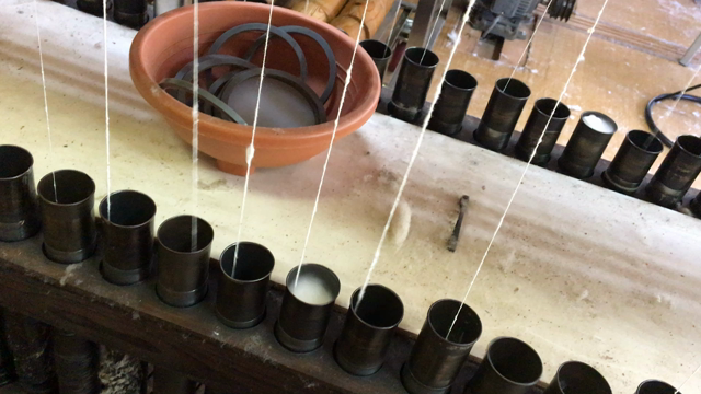 【 糸が生まれる瞬間に立ち会うの巻❤️ 】の記事動画