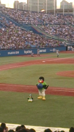 ブンブン丸を超えた山田哲人の記事動画