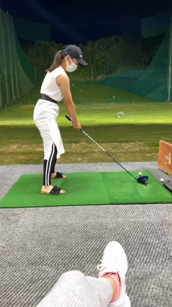 家族みんなでゴルフ練習場にいったんやけど…みんなそれぞれやったわ！の記事動画