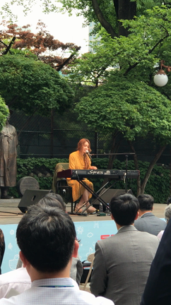 K-POP STAR出身歌手のミニ公演♪の記事動画