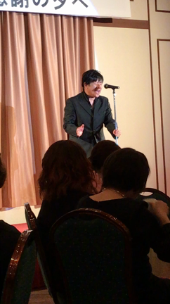 モノマネ芸人  歌麻呂さん♪の記事動画