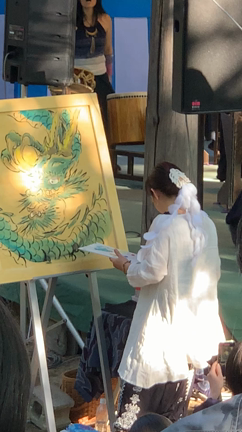 龍の髪飾りの記事動画