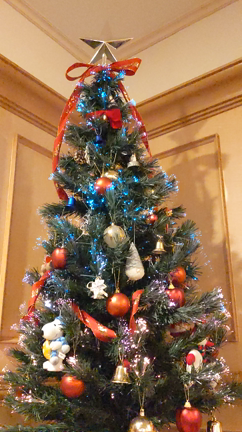 クリスマスツリーの記事動画