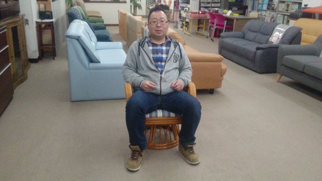 「座面が回転するイス」に関して、注意するべき当たり前のことについてのお話☆の記事動画