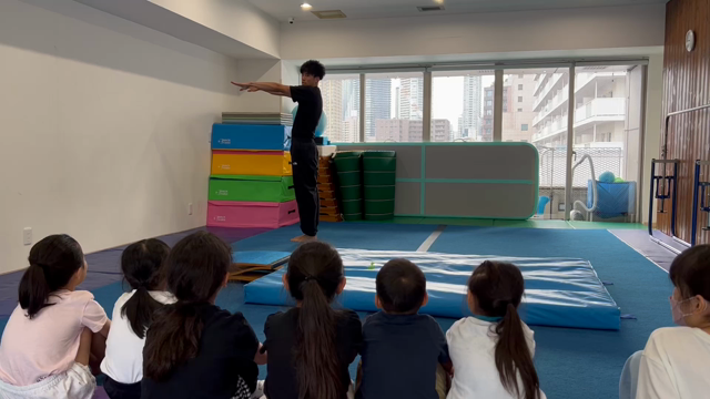 小学生必見！かっこいいバク転を体験しよう♪の記事動画