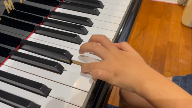 導入ピアノレッスン　ドミソの和音がならせないよ〜の記事動画