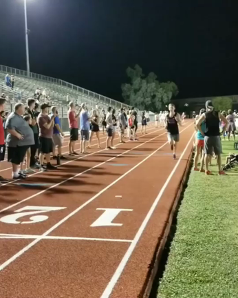 写真で振り返る1マイルレースの記事動画