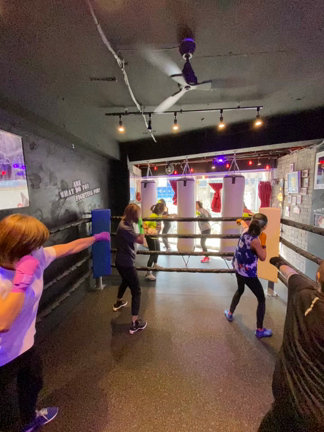 超駅近なボクシングジム！のこと。の記事動画