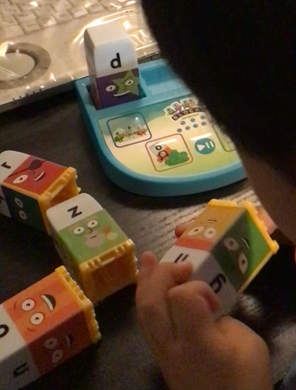 4歳4ヶ月☆【年少のおうち英語】フォニックス覚えてます（動画音注意）の記事動画