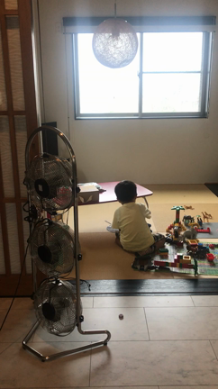 アカペラで熱唱！＆LEGOに夢中‼︎の記事動画