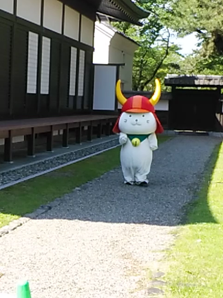 ひこにゃん 彦根城のゆるキャラ U 尚吾の 人生七転び八起き
