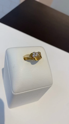 個性的なデザインに心魅かれる指輪のご紹介♪の記事動画