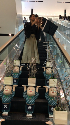 大丸ロビーコンサートの記事動画