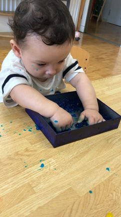 息子がハマった寒天遊び！ 9m16dの記事動画