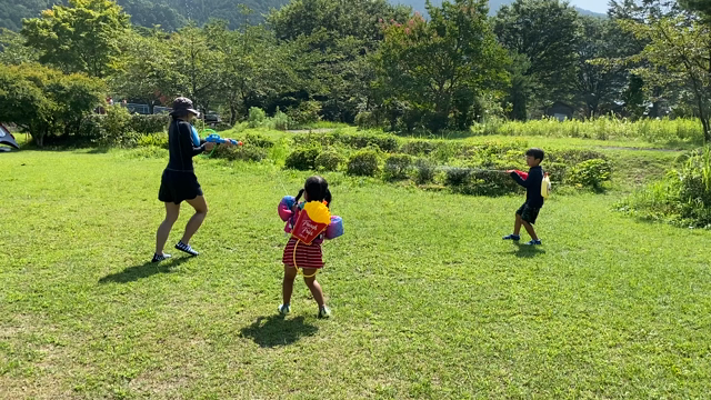 【Wあやか】川遊びとBBQ⑅◡̈*の記事動画