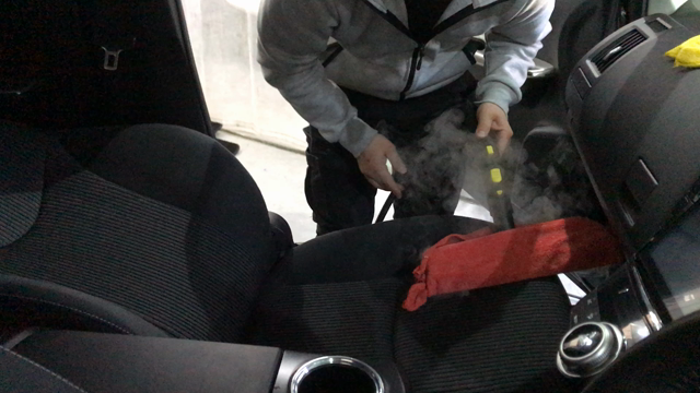 ルームクリーニングで車内リフレッシュの記事動画