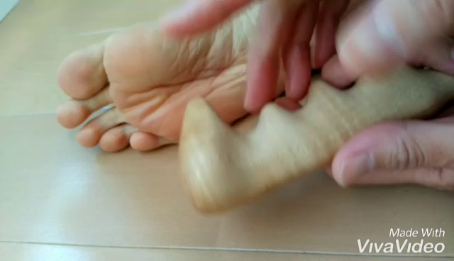 自分で足を揉んでみよう！！の記事動画