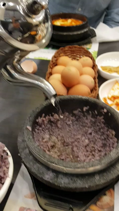 ホテル周辺のご飯屋さんに行こう 第4弾★북창동 순두부★の記事動画