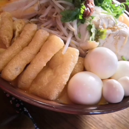 人気店♡絶品！ラクサヌードル♡♡の記事動画